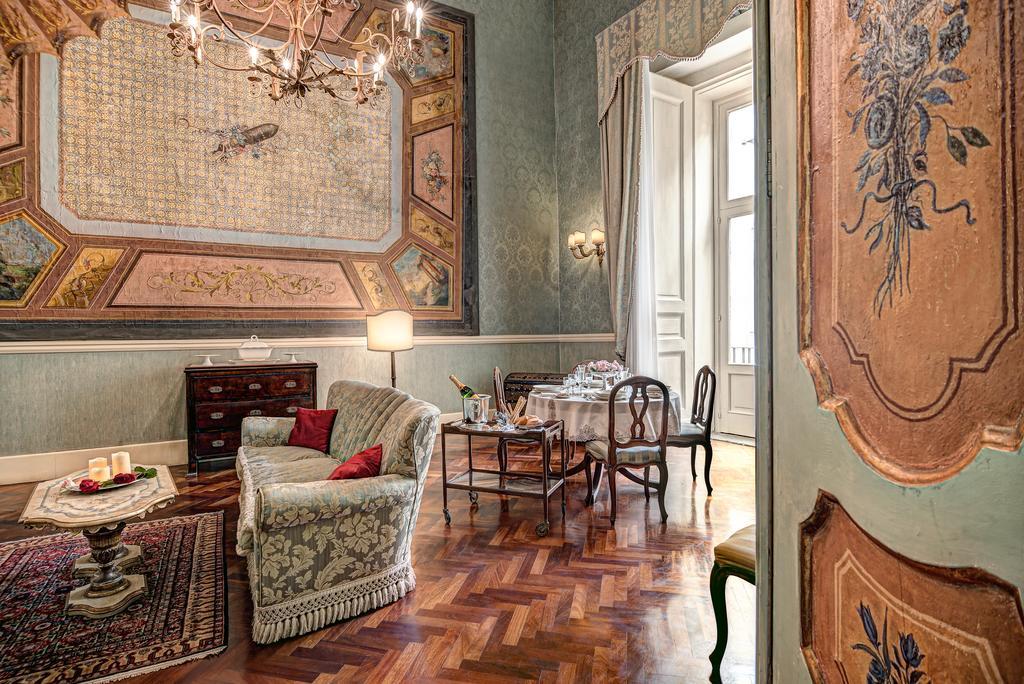 Arthouse Lady Marys Tribunali Luxury Suite Nápoles Exterior foto